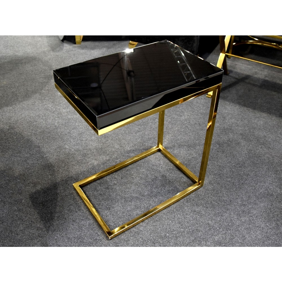 Золотистый стол. Кофейный столик Sterling 6041361. Придиванный столик мрамор металл. Столик из металла и стекла. Столик с золотыми ножками.